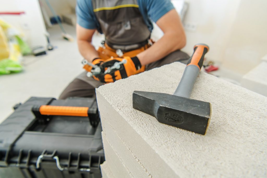 4 Tools Every Concrete Contractor Must Have - Fix and Feed