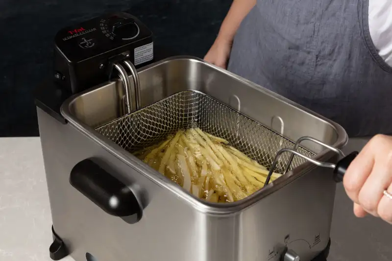 5 Reasons To Buy Deep Fryers