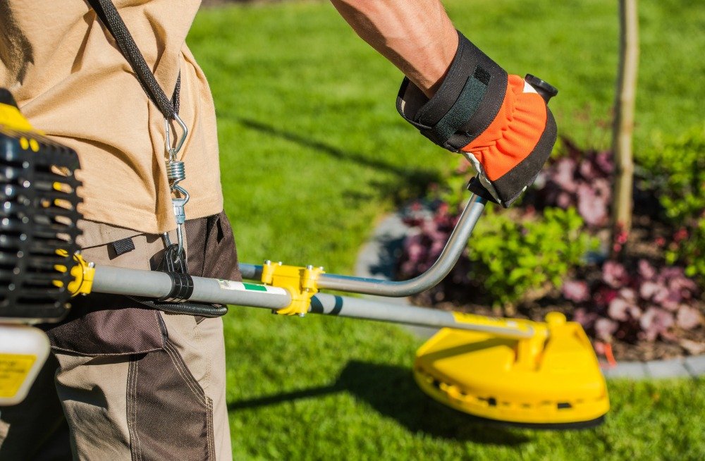 Replacing a Weed Eater String (String Trimmer Line)